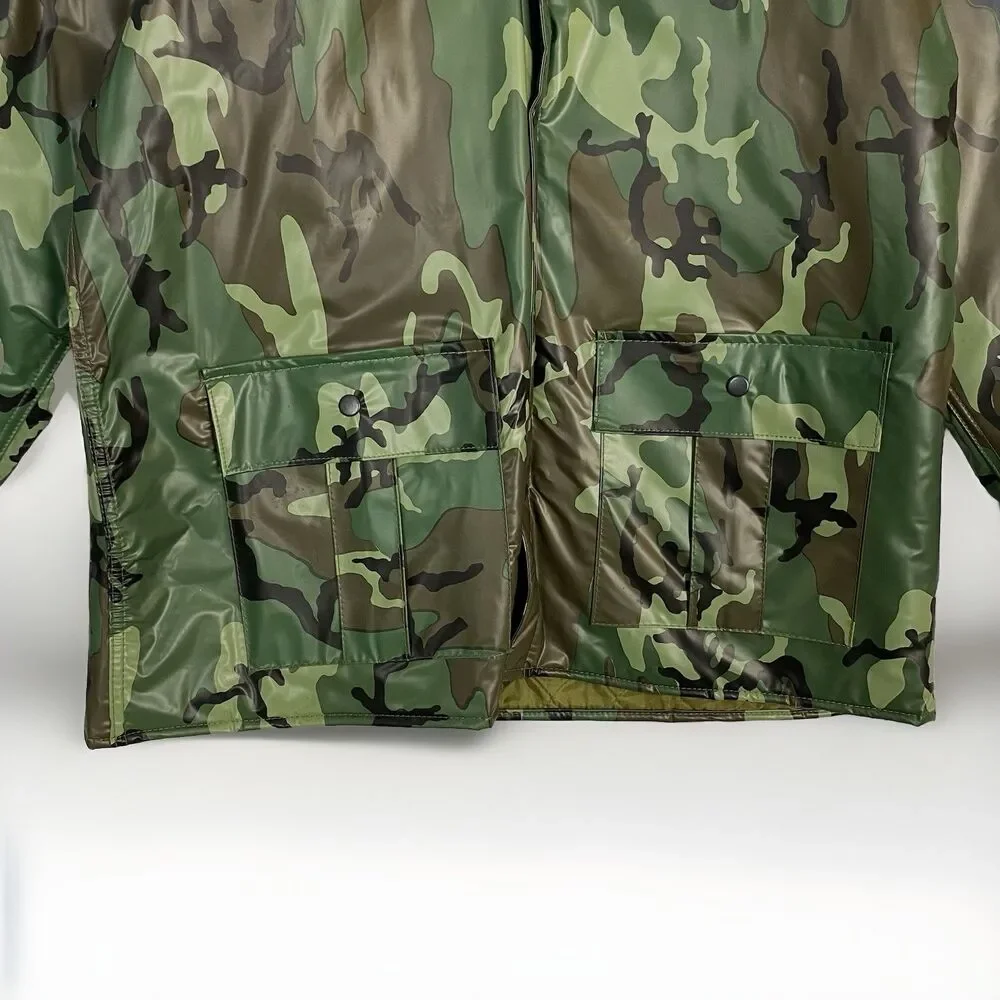 VTG Duck Bay Mens M Camo Rain Jacket Hood Quilted Lined PVC Woodland Camouflage